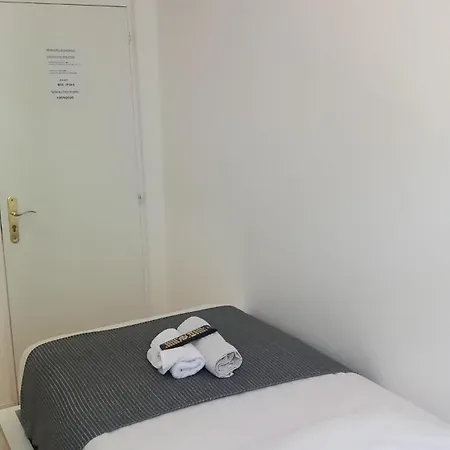 Homestay Bernardim Ribeiro - 1ª Andar *